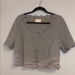 LOVEFOOL Chic Gray Button-Up Blouse with Lace Trim